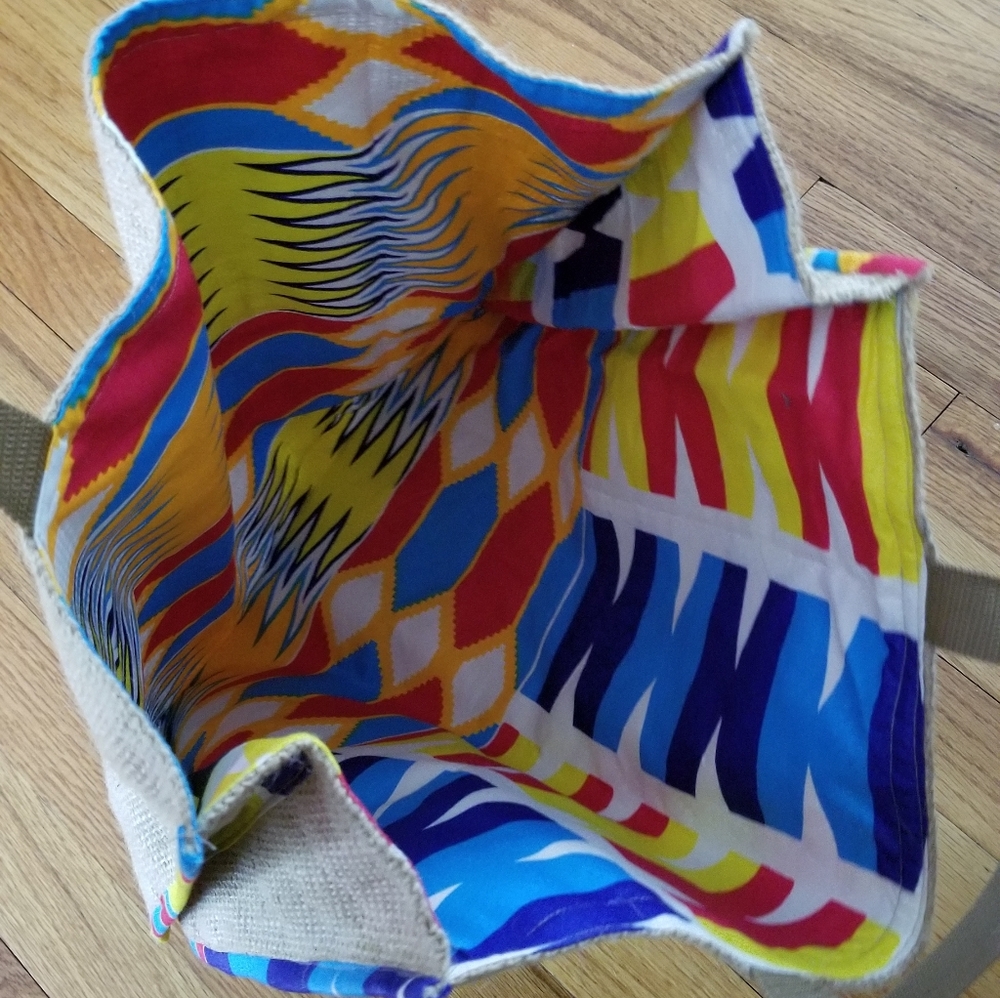 Tote - Picture 5 of 8